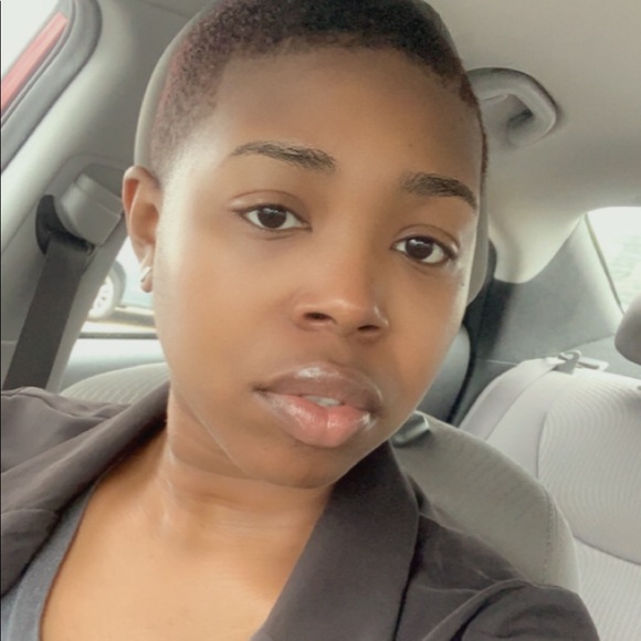 Meet your Posher, Demesha - Picture 1 of 1